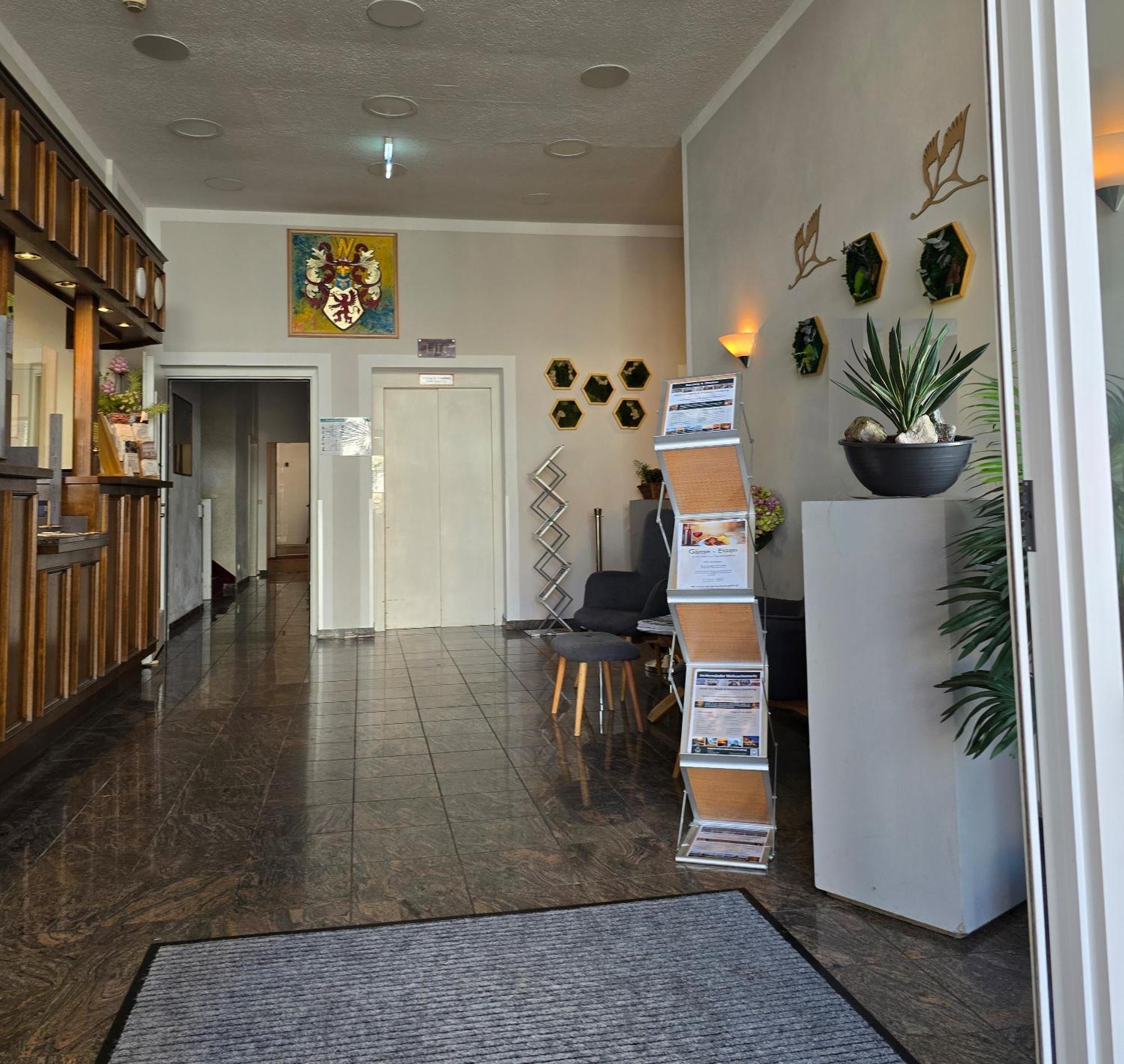 Hotel Am Markt & Brauhaus Stadtkrug Иккермюнде Экстерьер фото