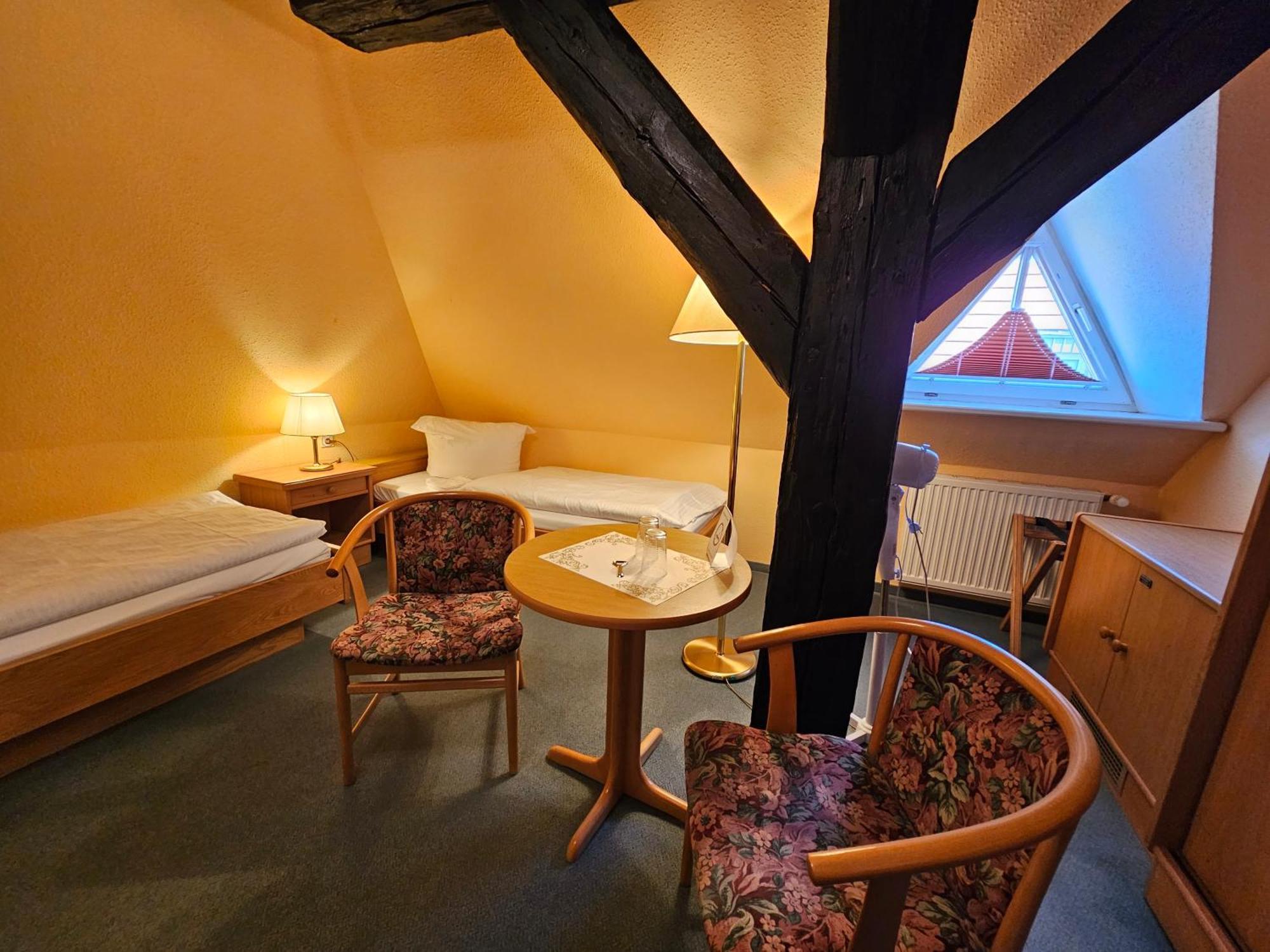 Hotel Am Markt & Brauhaus Stadtkrug Иккермюнде Экстерьер фото