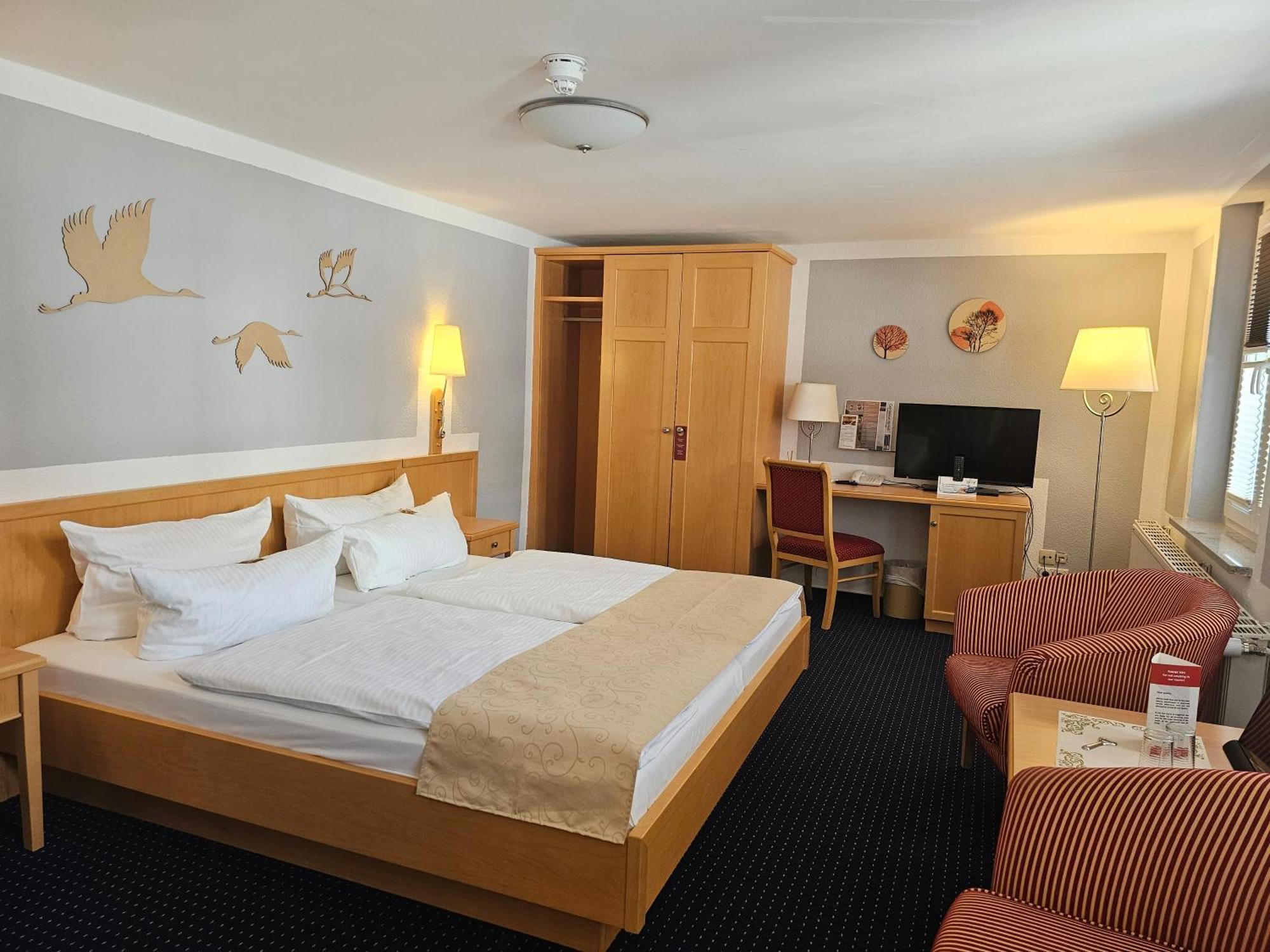 Hotel Am Markt & Brauhaus Stadtkrug Иккермюнде Экстерьер фото